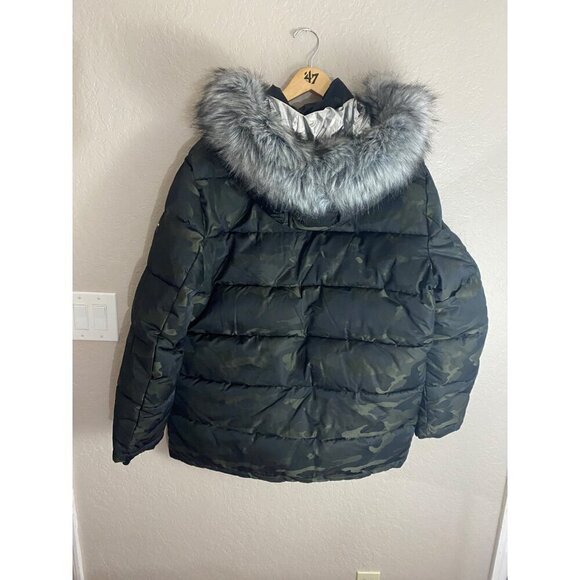 NWT Calvin Klein Women's Camo Print Puffer Jacket - XL - Picture 3 of 12